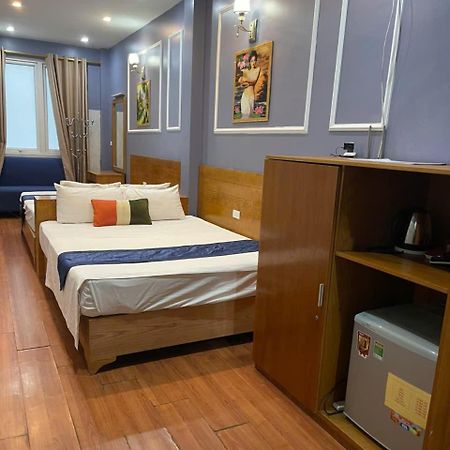 Old Town Palace Guest House Hanoi Buitenkant foto