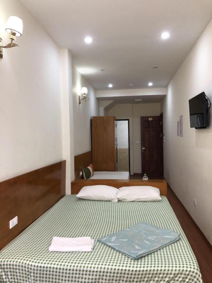 Old Town Palace Guest House Hanoi Buitenkant foto